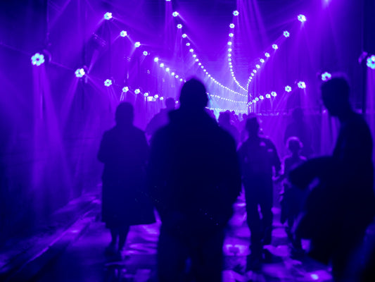 Vêtement pour raveur : trouver son style unique pour briller en soirée