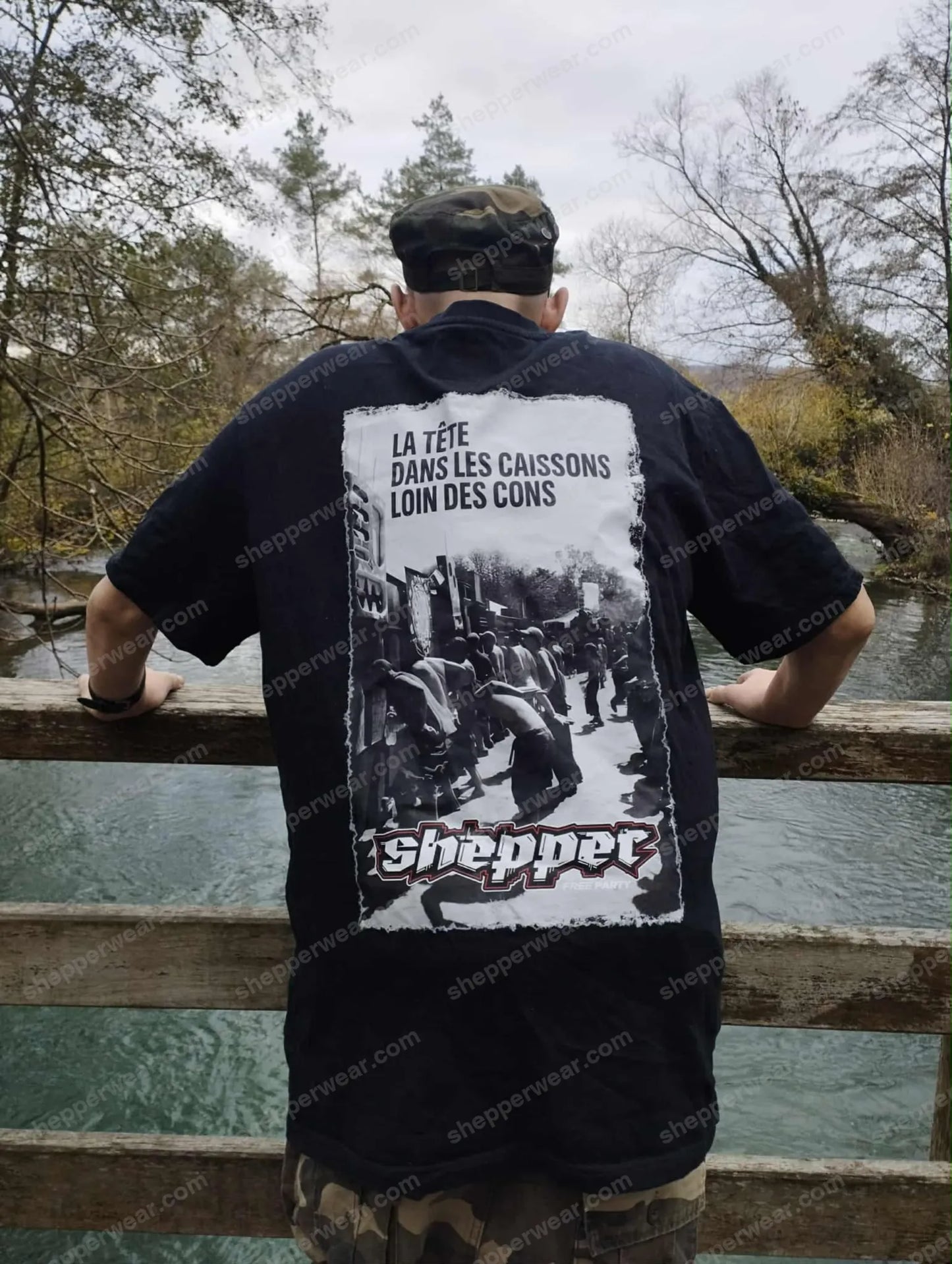 TEE-SHIRT RAVE MODELE LA TETE DANS LES CAISSONS - TEE-SHIRT IMPRESSION DOS