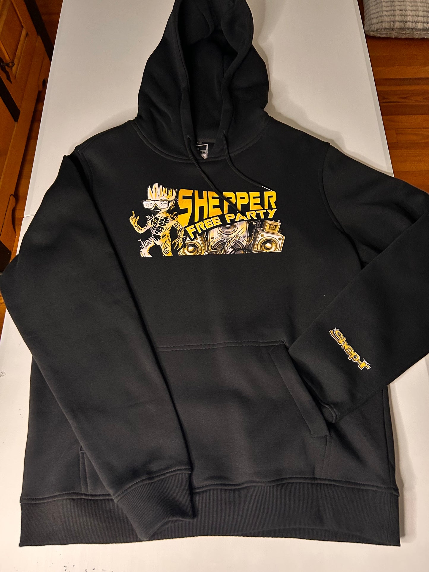 FLASH PRIX LE SWEAT LES GARDIENS DE LA FREE PARTY