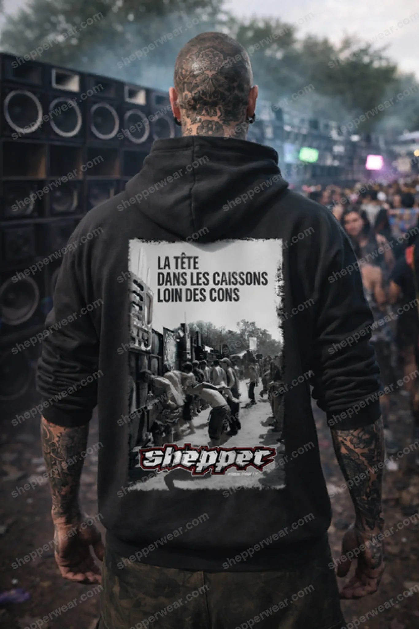 SWEAT MODELE LA TETE DANS LES CAISSONS - SWEAT A CAPUCHE