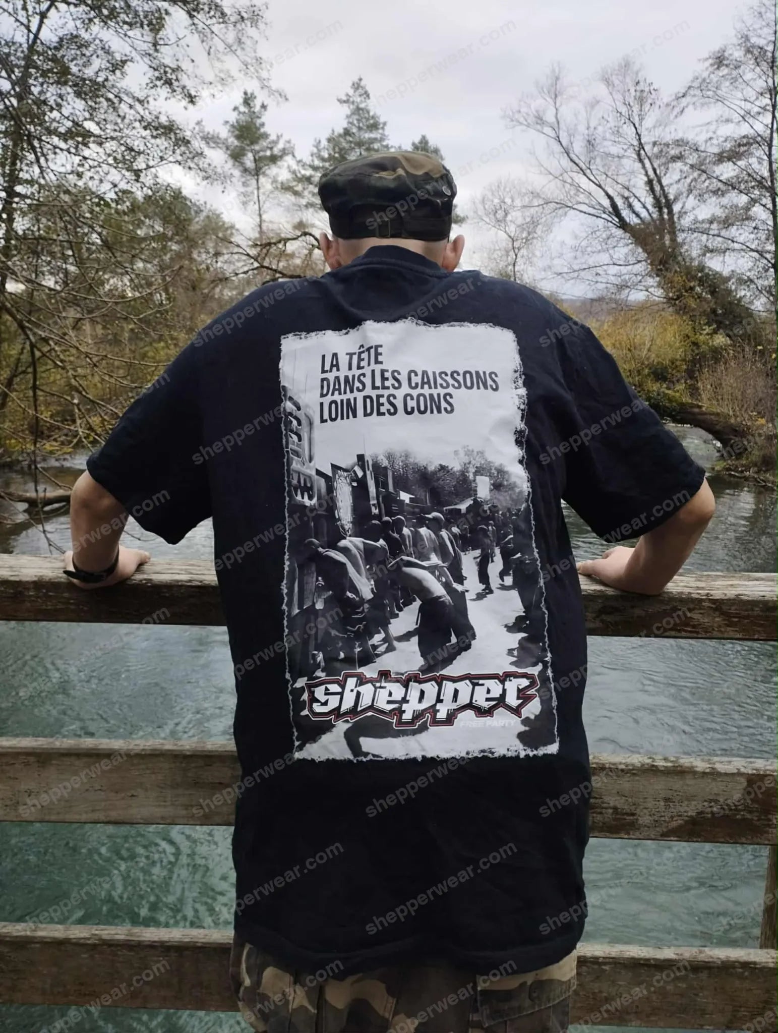 TEE-SHIRT RAVE MODELE LA TETE DANS LES CAISSONS - TEE-SHIRT IMPRESSION DOS